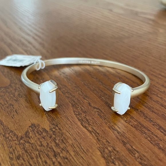 Kendra Scott Jewelry - [NWT] Kendra Scott Edie Gold Cuff Bracelet in White Pearl